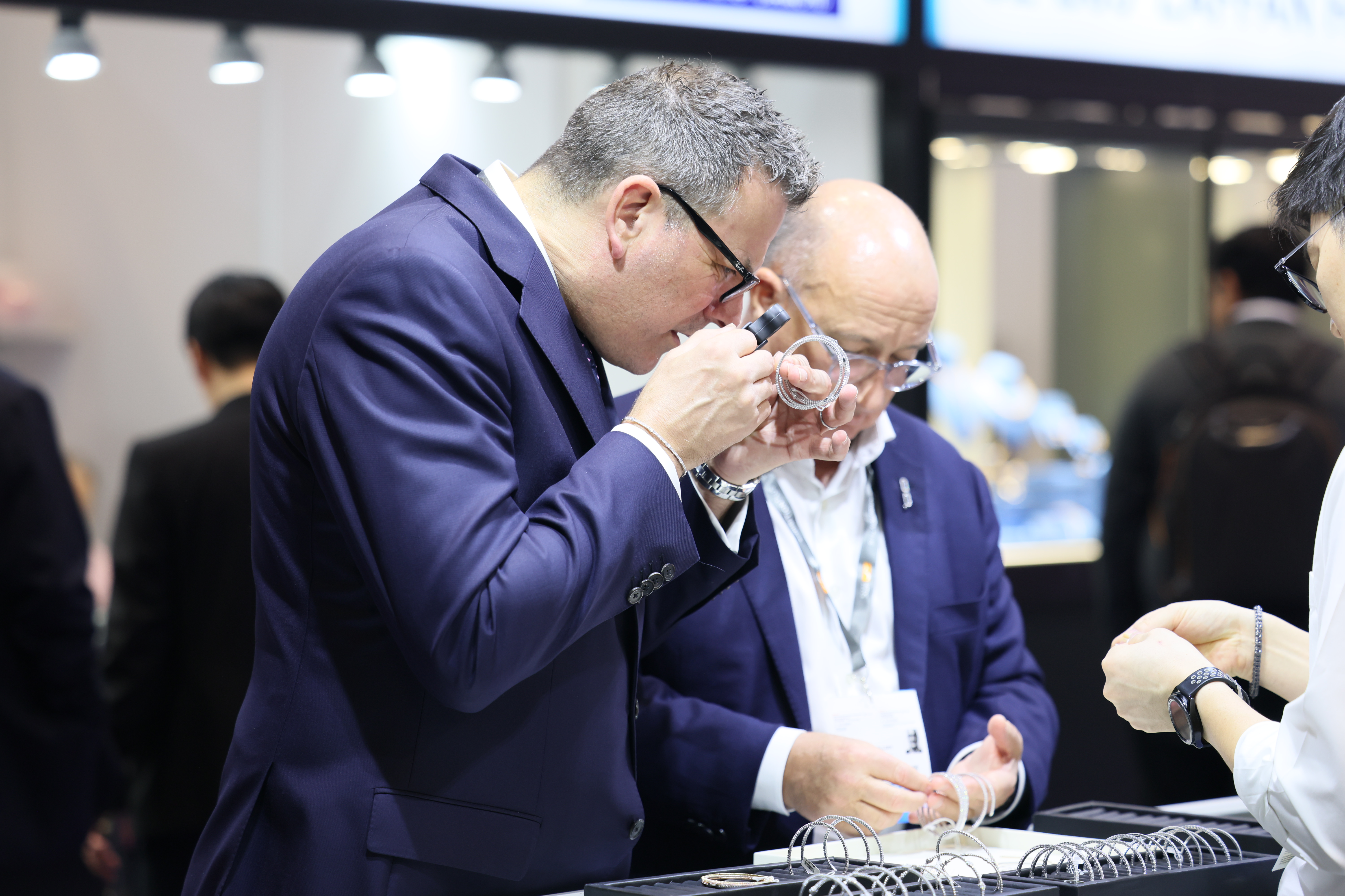 HKTDC_twin_jewellery_show_2.JPG